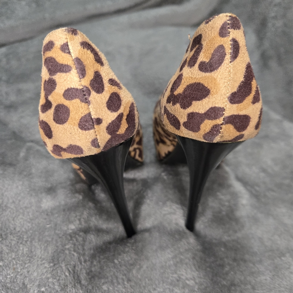 Charlotte Russe Leopard Heels size 6 - Picture 7 of 9